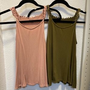 Womens xs crochet tank bundle